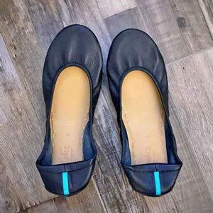 Brand new Navy Tieks